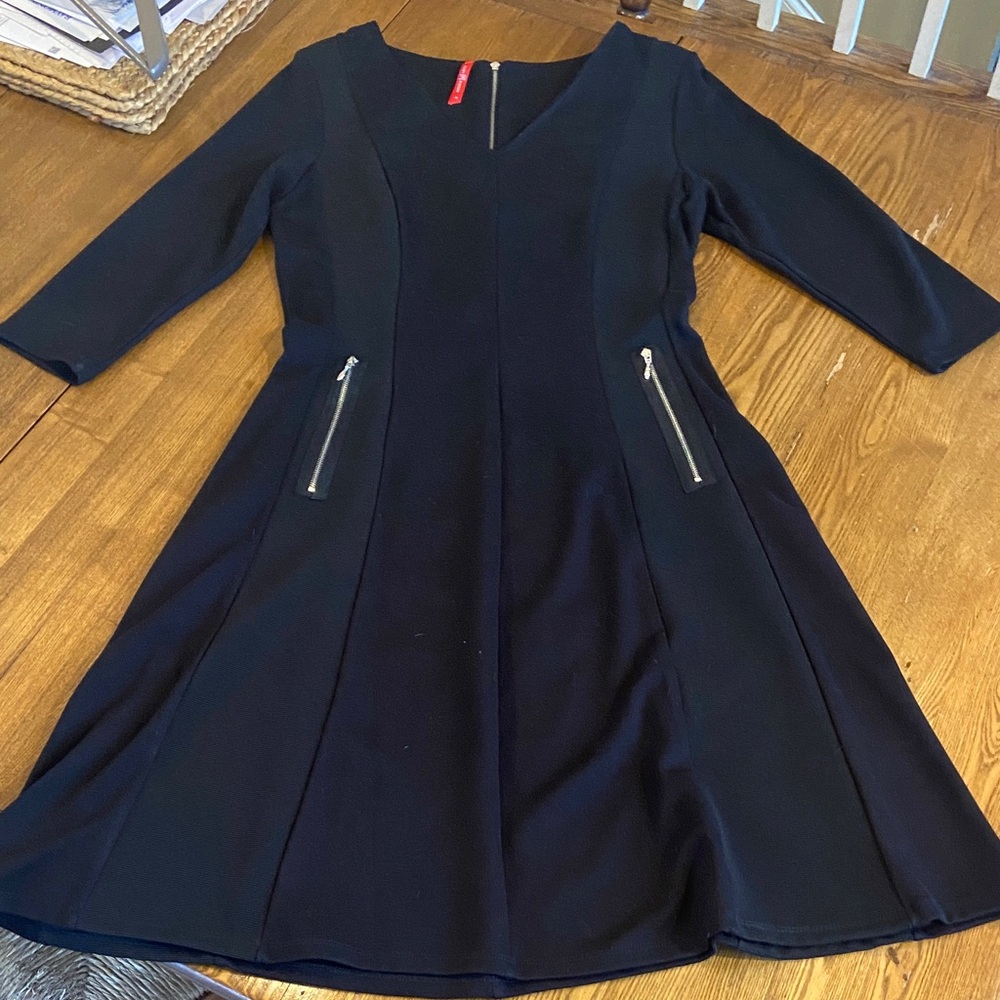 Ruby Ribbon Elegant Black Dress with Zipper Accents